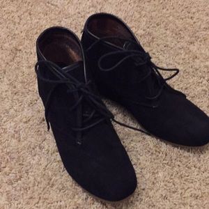 Mad Love Black Faux Suede Wedge Booties Size 11